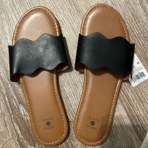 Brand new shade shore sandals size 8 in women